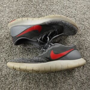 Nike Running Shoes Mens 9.5 Gray Red Mesh Athletic Sneakers Workout 908983-006